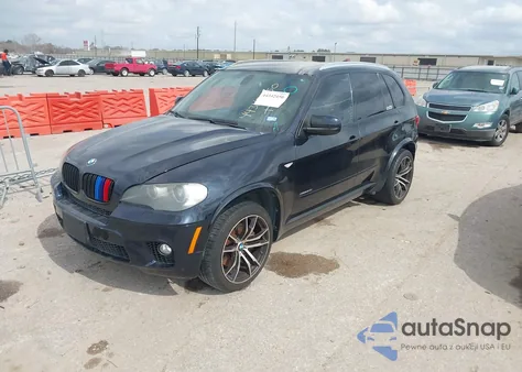 2011 BMW X5 xDrive50I z USA, uszkodzony, nr VIN 5UXZV8C54BL418978